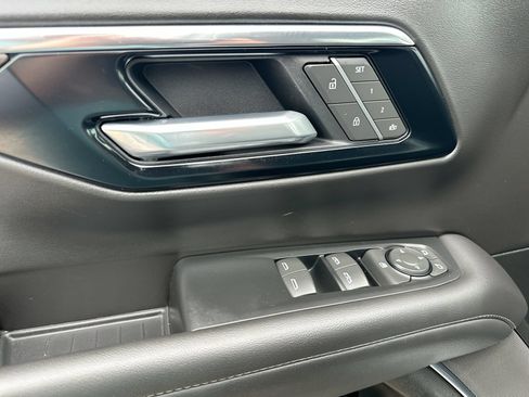 Used 2025 Chevrolet Tahoe LT AWD/4WD image 13