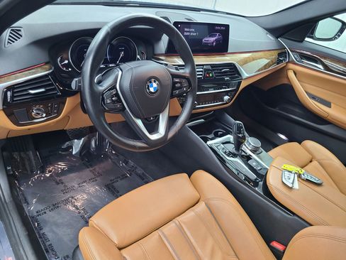 Used 2019 BMW 530i xDrive 530i xDrive Sedan 4D w/ Convenience Package image 24