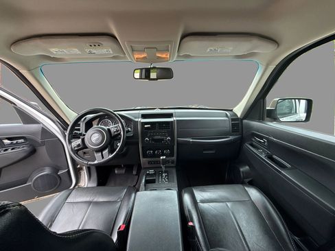 Used 2012 Jeep Liberty Sport AWD/4WD image 20