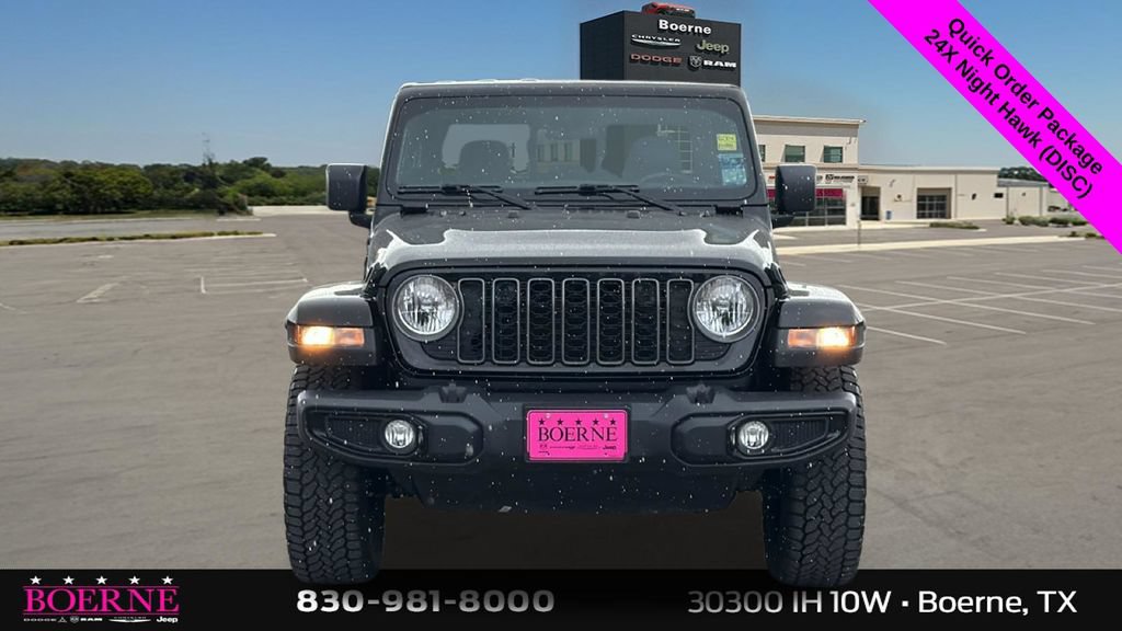 Used 2025 Jeep Gladiator Sport AWD/4WD image 8