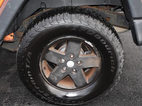 Used 2012 Jeep Wrangler Unlimited Sport image 34