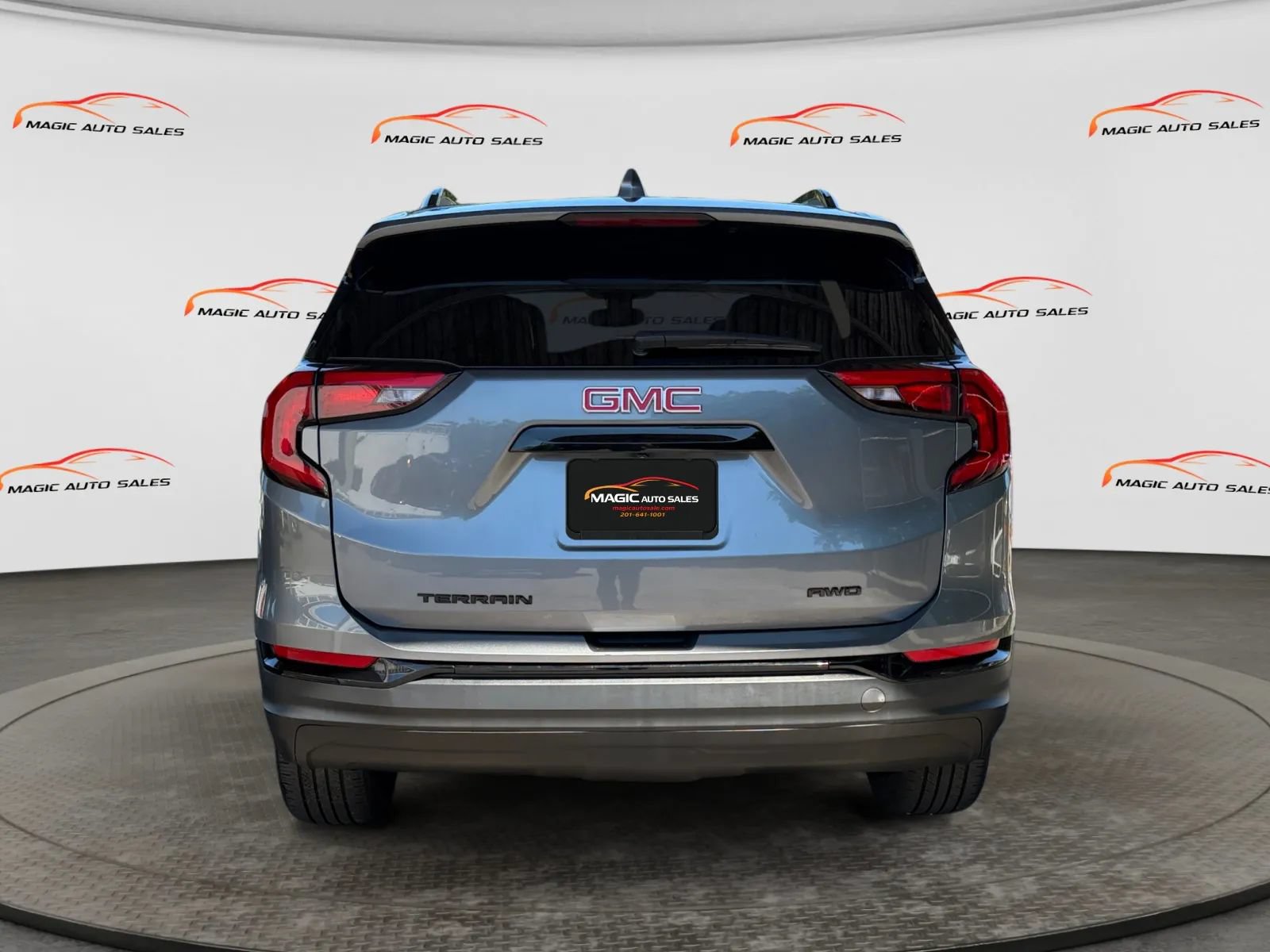 Used 2021 GMC Terrain SLT w/ Elevation Edition AWD/4WD image 9