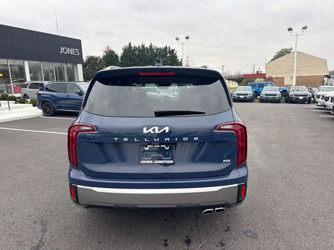 New 2025 Kia Telluride S image 6