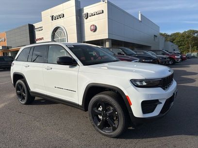 New 2025 Jeep Grand Cherokee Laredo