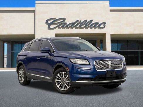 Used 2021 Lincoln Nautilus AWD w/ Equipment Group 101A image 2