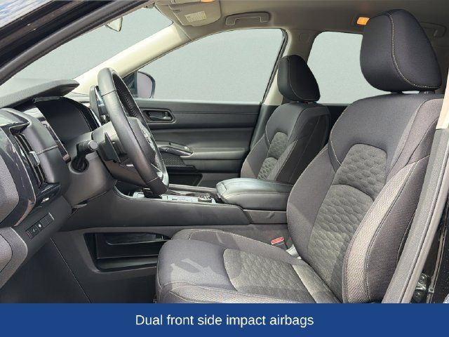 Used 2023 Nissan Pathfinder SV AWD/4WD image 15