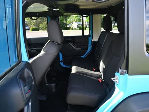 Used 2017 Jeep Wrangler Unlimited Sport AWD/4WD image 23