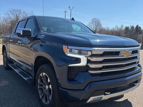 Used 2022 Chevrolet Silverado 1500 High Country image 3