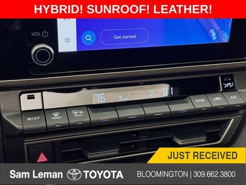 Used 2025 Toyota Camry SE image 16