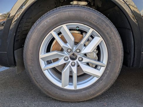 Used 2023 Audi Q5 2.0T Premium w/ Convenience Package image 27