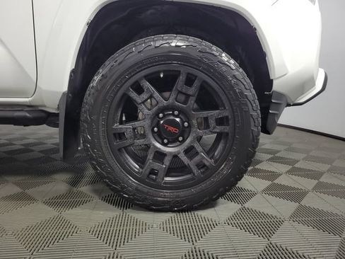 Used 2023 Toyota Tacoma SR5 RWD image 11