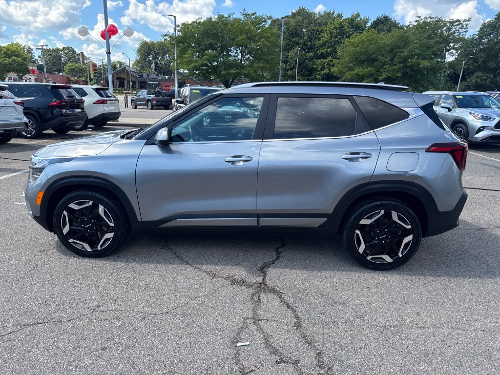Used 2024 Kia Seltos SX w/ SX Sunroof Package AWD/4WD image 4