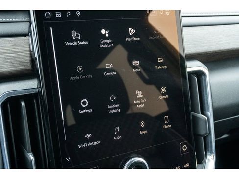 Used 2024 GMC Acadia Denali w/ Super Cruise Package image 23