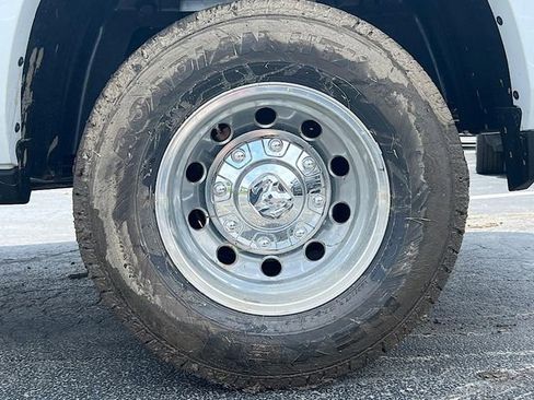 New 2025 RAM 3500 Longhorn image 32