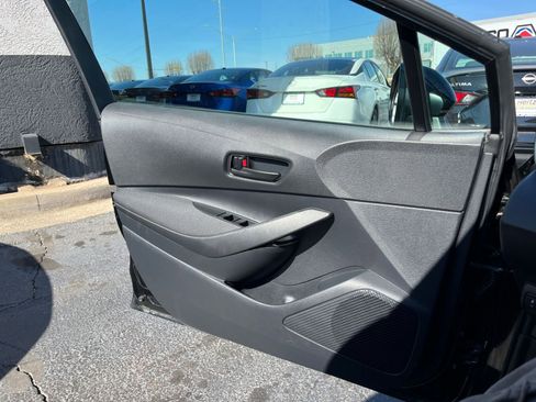 Used 2025 Toyota Corolla LE image 18