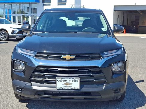 Used 2023 Chevrolet TrailBlazer LS AWD/4WD image 2