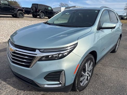 Used 2022 Chevrolet Equinox Premier AWD/4WD image 3