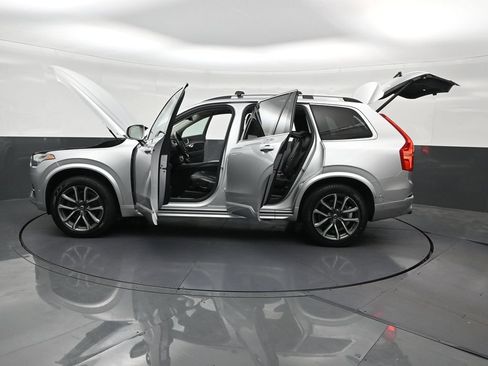 Used 2018 Volvo XC90 T5 Momentum w/ Convenience Package AWD/4WD image 33
