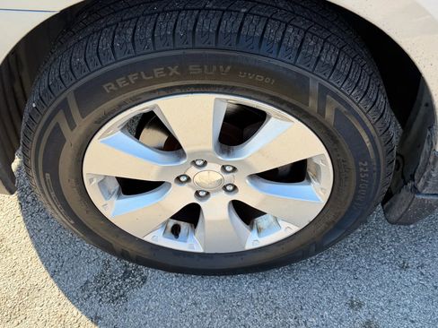 Used 2011 Subaru Outback 2.5i Limited w/ PWR Moonroof Pkg image 27