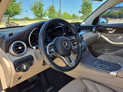 Used 2020 Mercedes-Benz GLC 300 4MATIC Coupe image 2