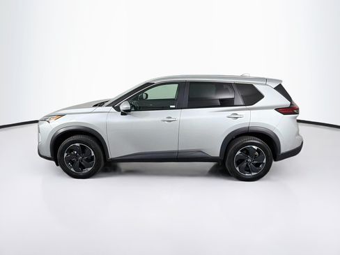 Used 2025 Nissan Rogue SV AWD/4WD image 4