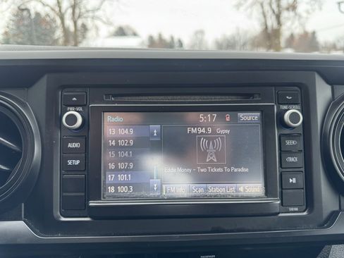 Used 2016 Toyota Tacoma SR image 24