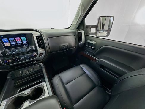 Used 2018 GMC Sierra 1500 SLT w/ SLT Premium Package AWD/4WD image 12