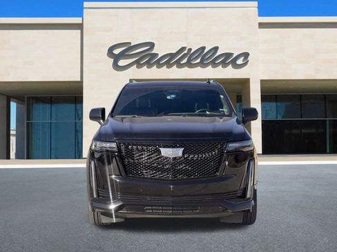 Certified 2023 Cadillac Escalade ESV Sport Platinum image 8
