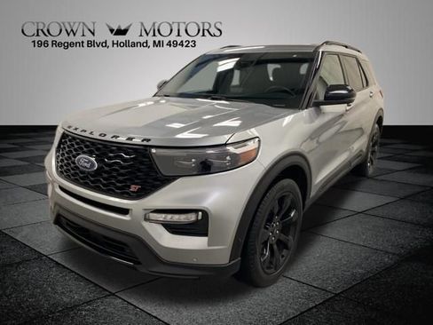 Used 2020 Ford Explorer ST w/ ST Street Pack AWD/4WD image 3