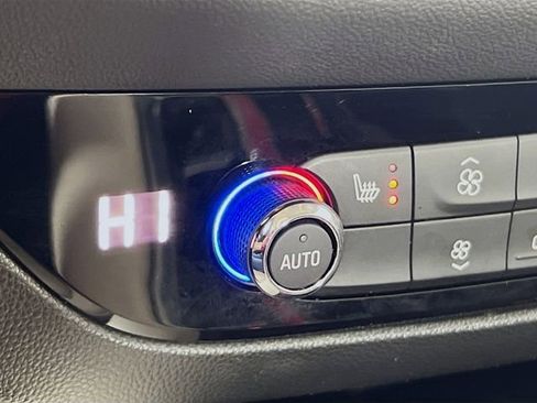 Used 2023 Buick Enclave Essence w/ Experience Buick Package image 21