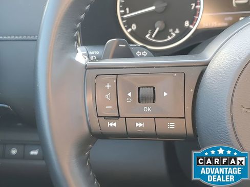 Used 2025 Nissan Pathfinder SV image 36