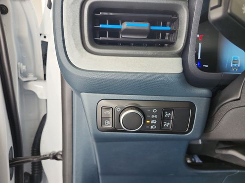 New 2026 Ford Maverick XLT w/ XLT Luxury Package FWD image 25