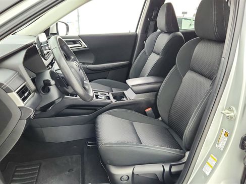 Used 2022 Mitsubishi Outlander ES FWD image 32