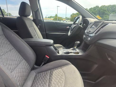 Used 2020 Chevrolet Equinox LT w/ LPO, Floor Liner Package AWD/4WD image 10