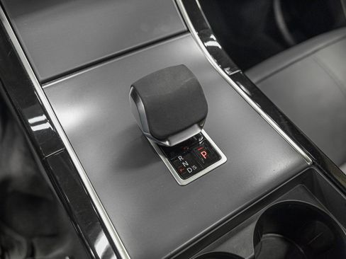 Used 2024 Land Rover Range Rover Velar Dynamic SE image 22