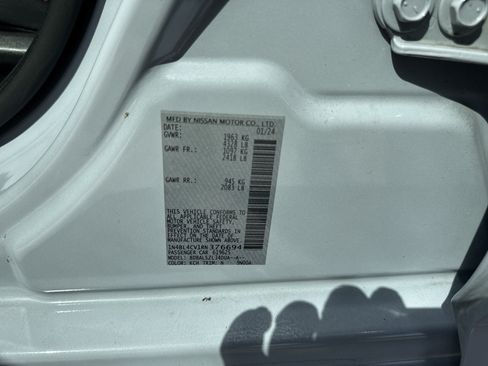 Used 2024 Nissan Altima 2.5 SR FWD image 32