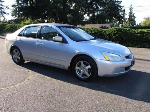 Used 2005 Honda Accord Hybrid Sedan image 2