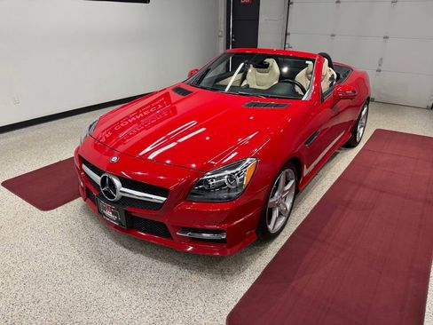 Used 2013 Mercedes-Benz SLK 350 image 4