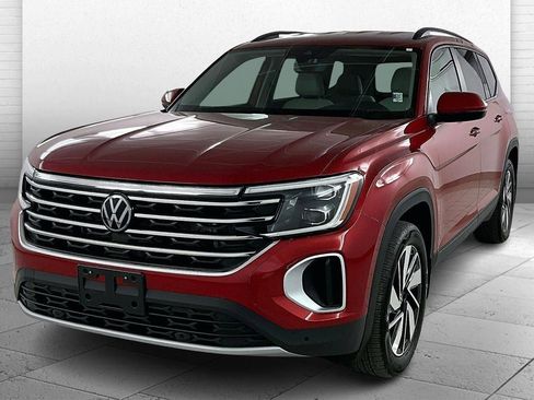 Used 2024 Volkswagen Atlas SE image 3