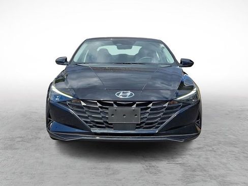 Used 2023 Hyundai Elantra SEL w/ Convenience Package FWD image 2