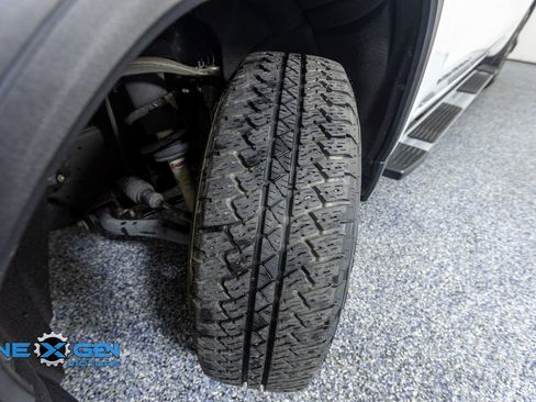 Used 2023 GMC Sierra 1500 SLE AWD/4WD image 42