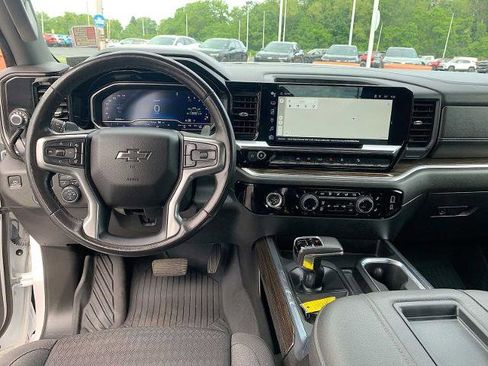 Certified 2022 Chevrolet Silverado 1500 RST AWD/4WD image 19