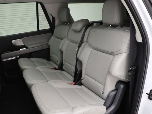 Used 2025 Ford Expedition Max Active AWD/4WD image 12