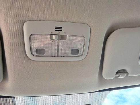 Used 2016 Toyota Corolla S FWD image 28