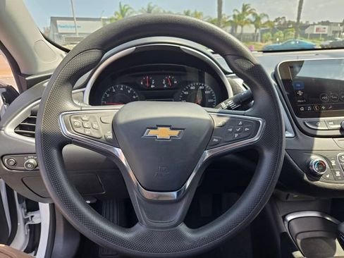 Used 2024 Chevrolet Malibu LT FWD image 20