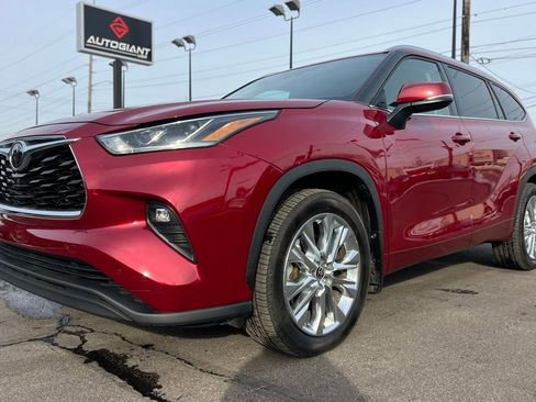 Used 2020 Toyota Highlander Limited image 11