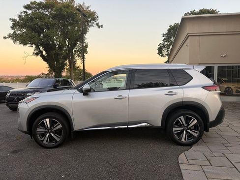 Used 2021 Nissan Rogue SL w/ Premium Package image 4