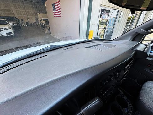 Used 2016 Chevrolet Express 3500 LS RWD image 40