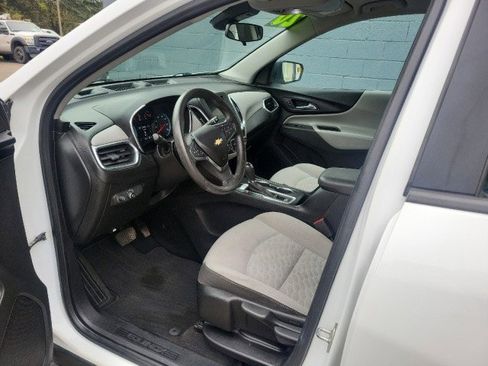 Used 2020 Chevrolet Equinox LS image 9