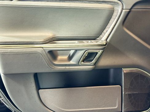 Used 2022 Rivian R1S Launch Edition image 16